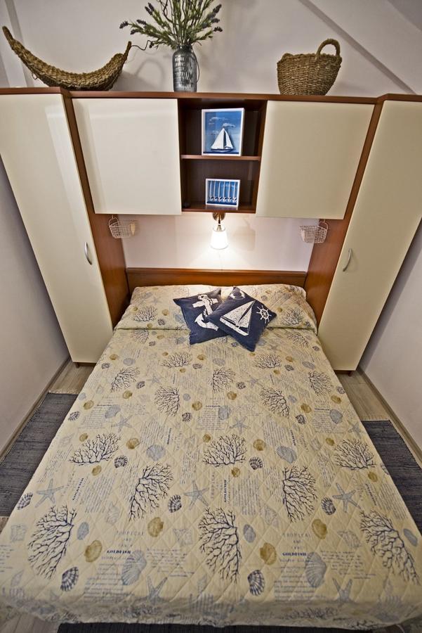 Holiday Home Listesi 1 Trogir Exterior photo